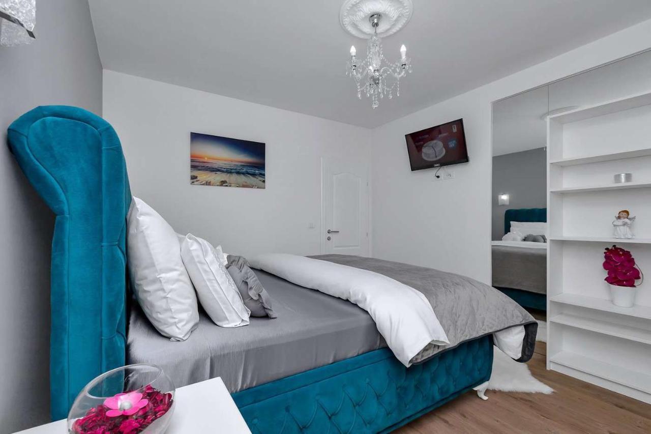 Luxurious Apartment Nino Makarska Exterior photo