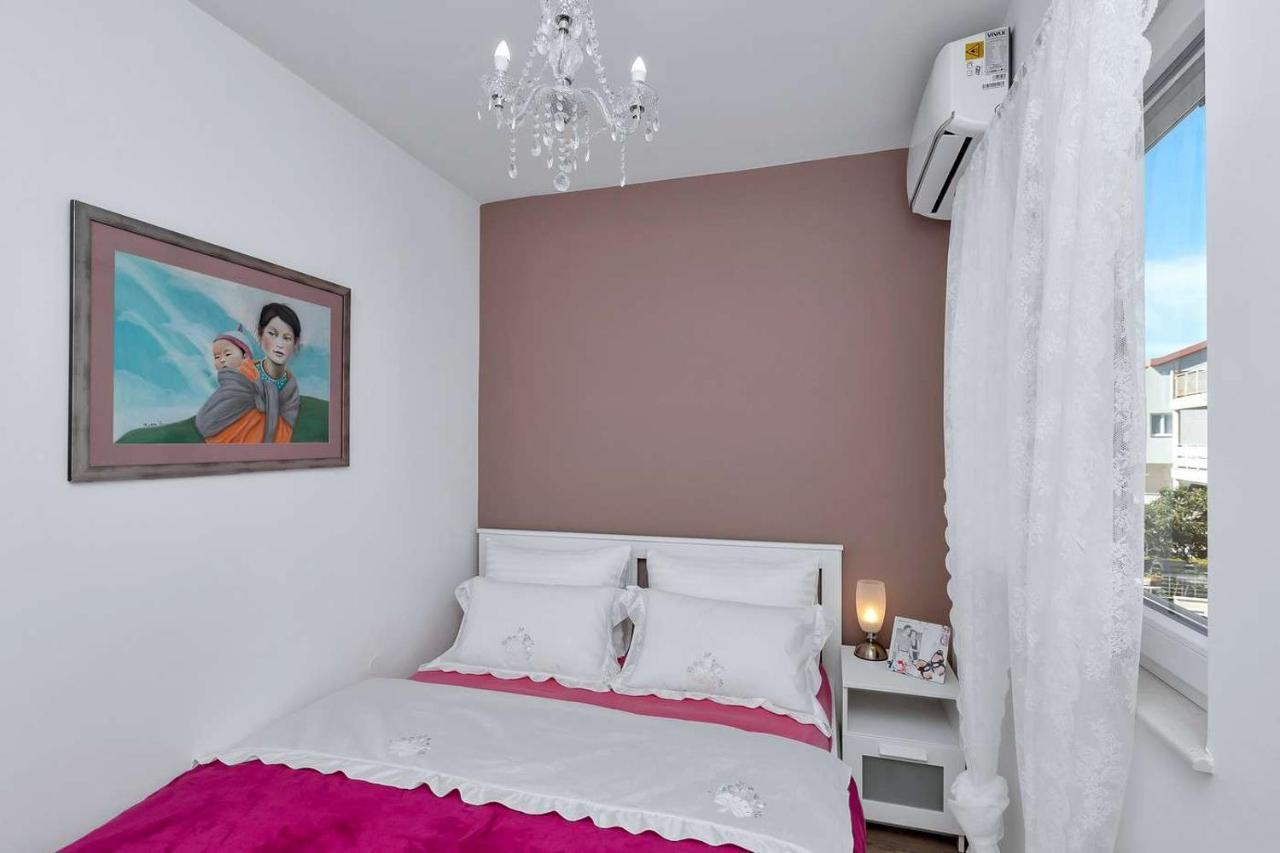 Luxurious Apartment Nino Makarska Exterior photo
