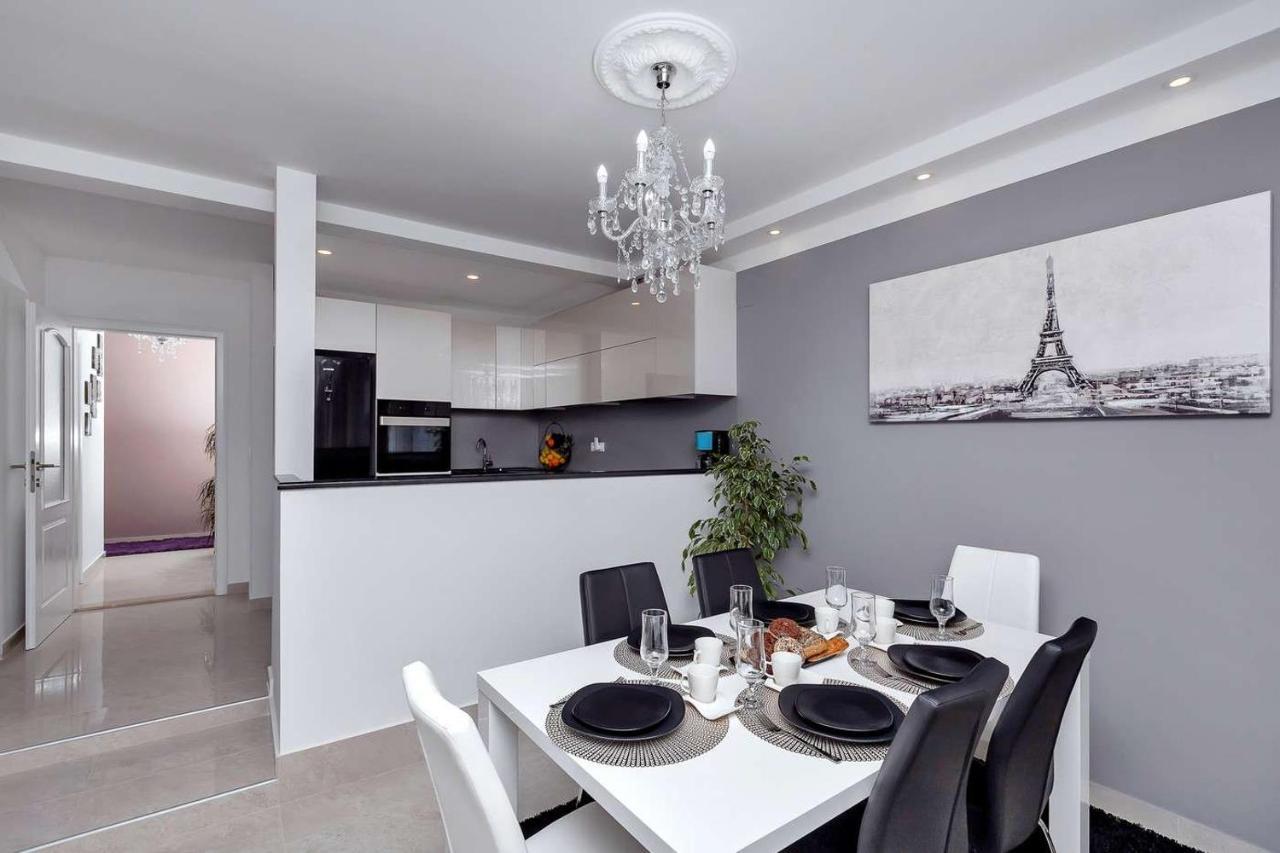 Luxurious Apartment Nino Makarska Exterior photo