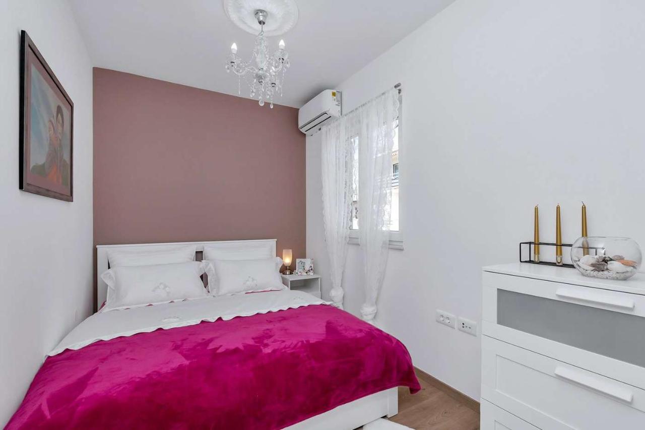 Luxurious Apartment Nino Makarska Exterior photo